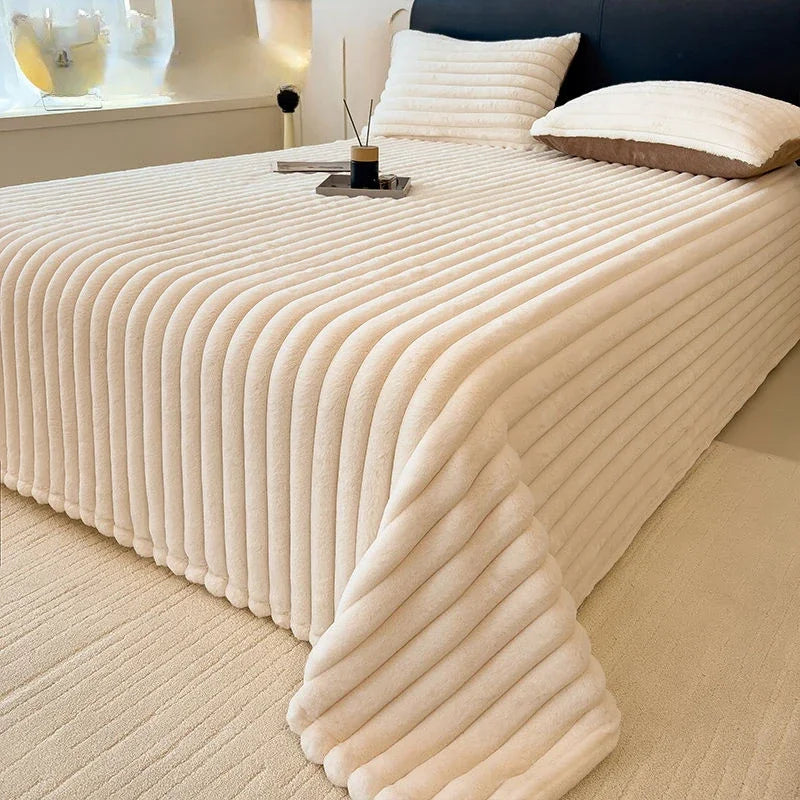 The Bed Set in Cream